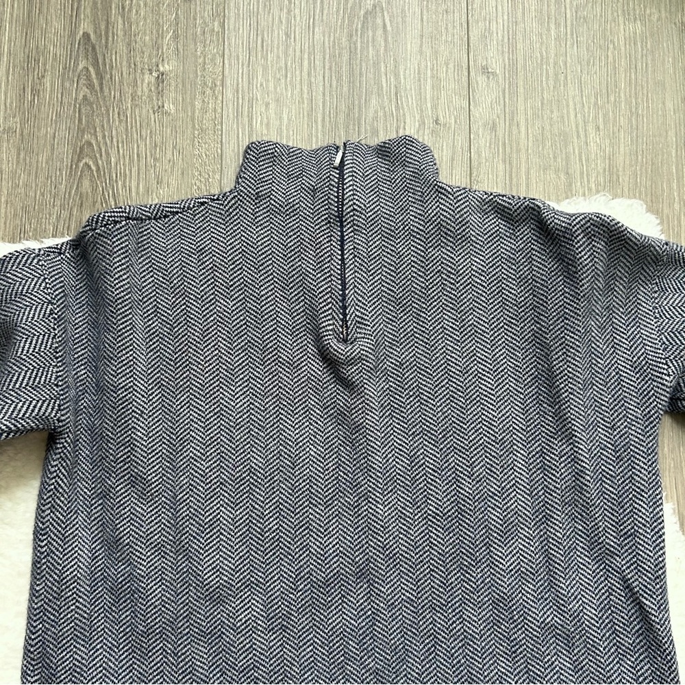 Christian Siriano Navy Gray Herringbone Mockneck Sweater - Picture 4 of 4